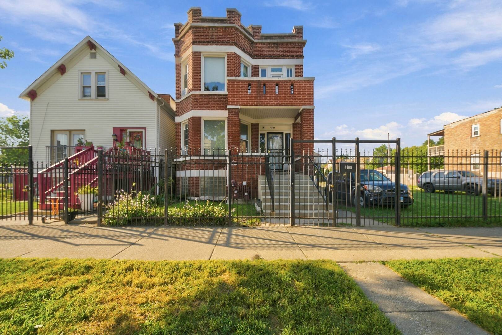4109 W Van Buren ST, Chicago, IL 60624