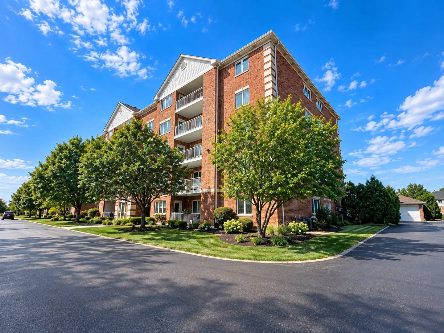5500 W 115th ST #204, Oak Lawn, IL 60453
