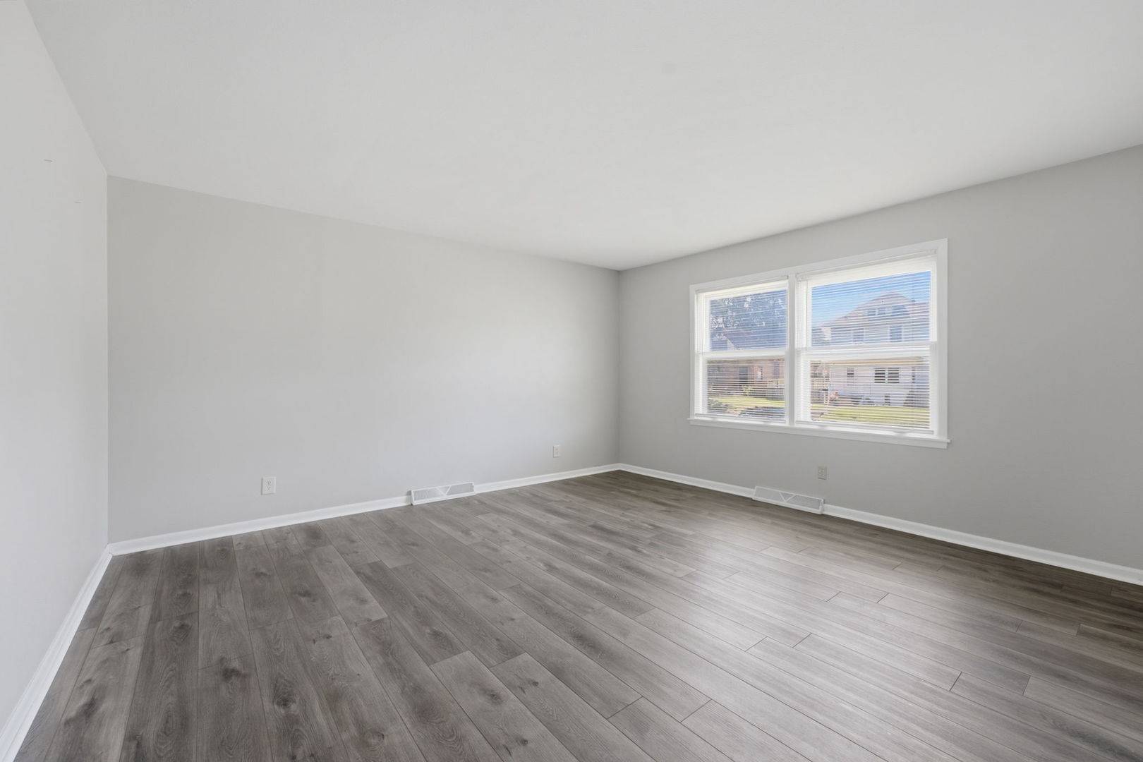 1617 29 1/2 ST, Rock Island, IL 61201