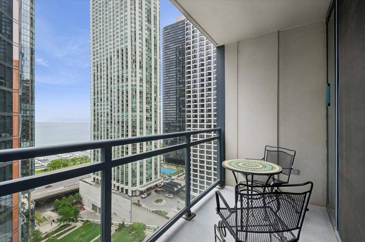 201 N Westshore DR #2006, Chicago, IL 60601