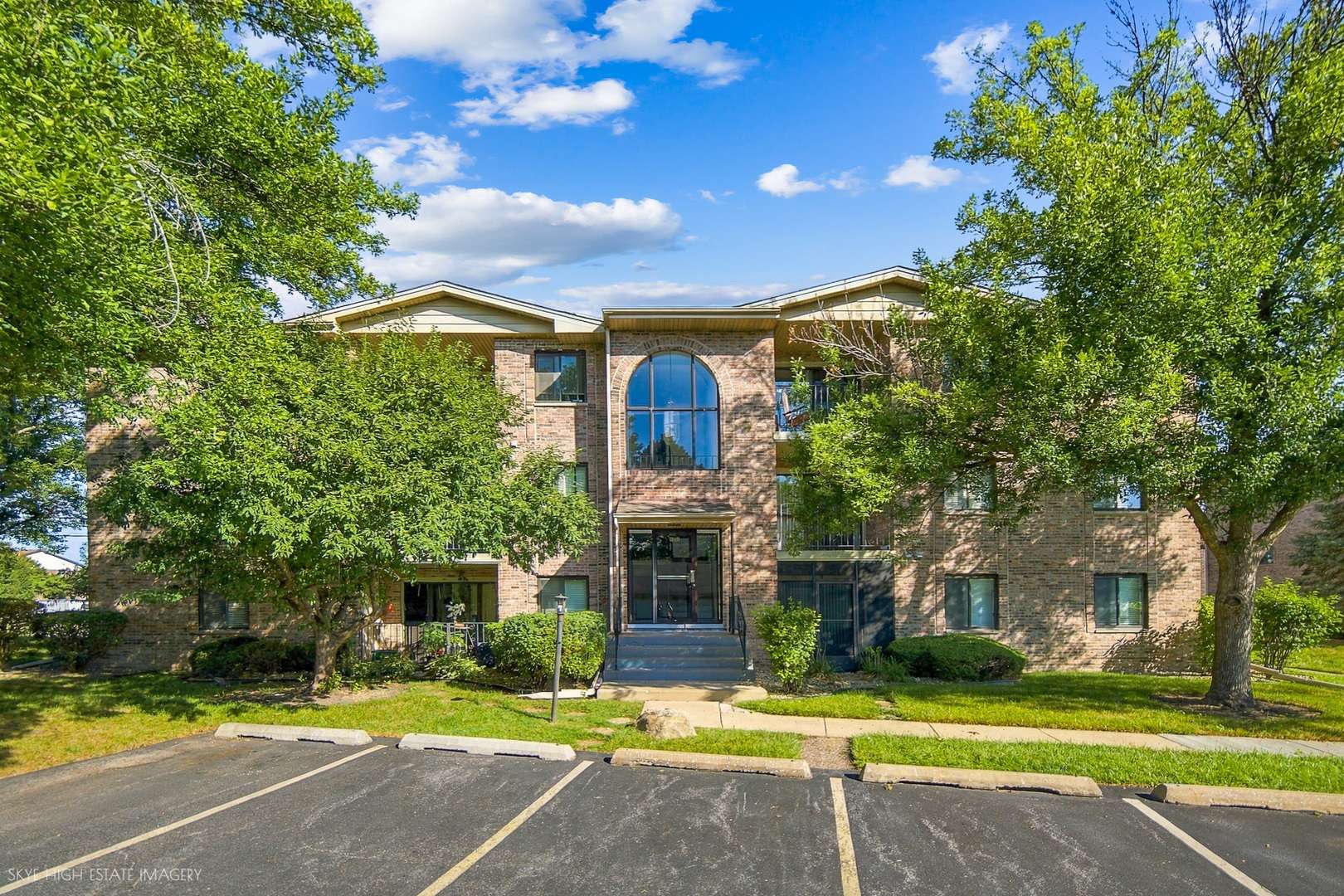 4930 134TH ST #110, Crestwood, IL 60418