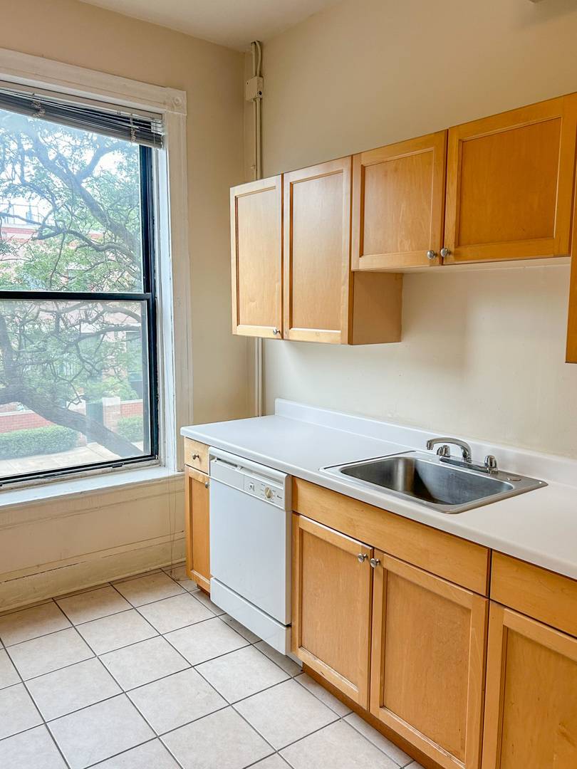 703 W Willow ST #3A, Chicago, IL 60614