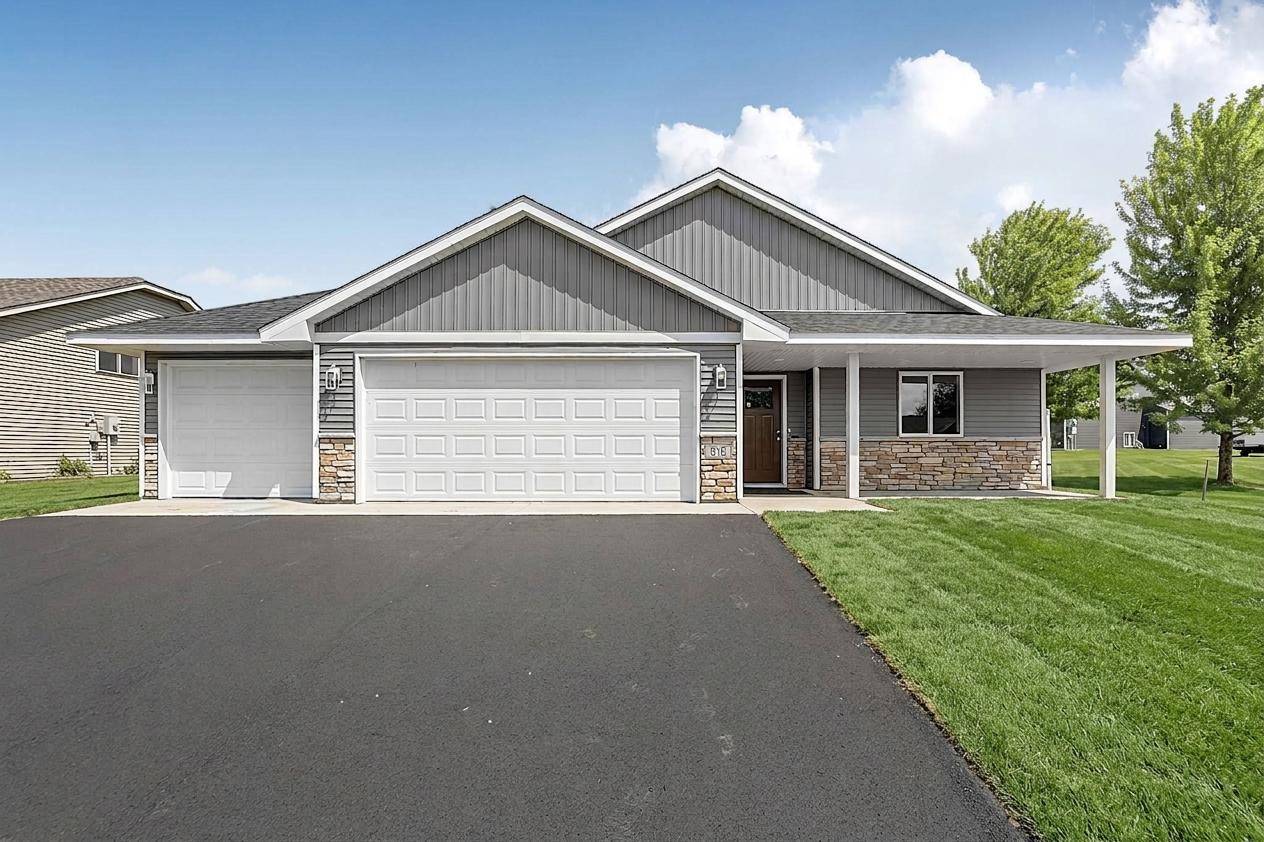 910 13th AVE NE, Saint Joseph, MN 56374