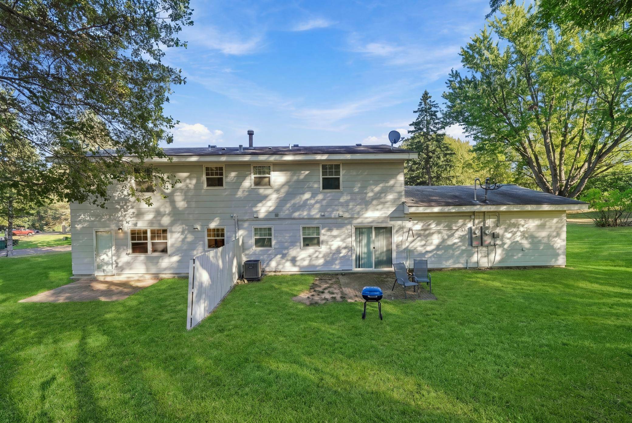 6980 Alpine TRL, Eden Prairie, MN 55346