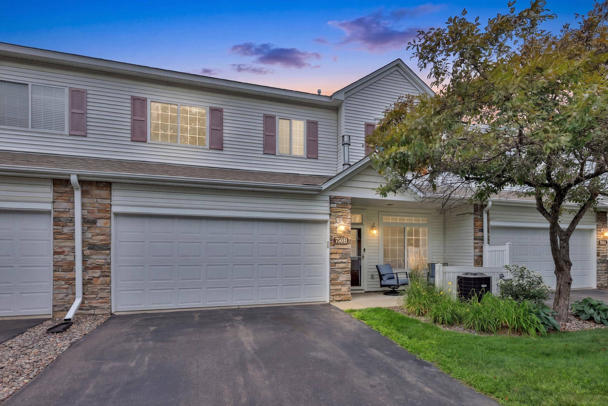 750 Maple Hills DR #B, Maplewood, MN 55117