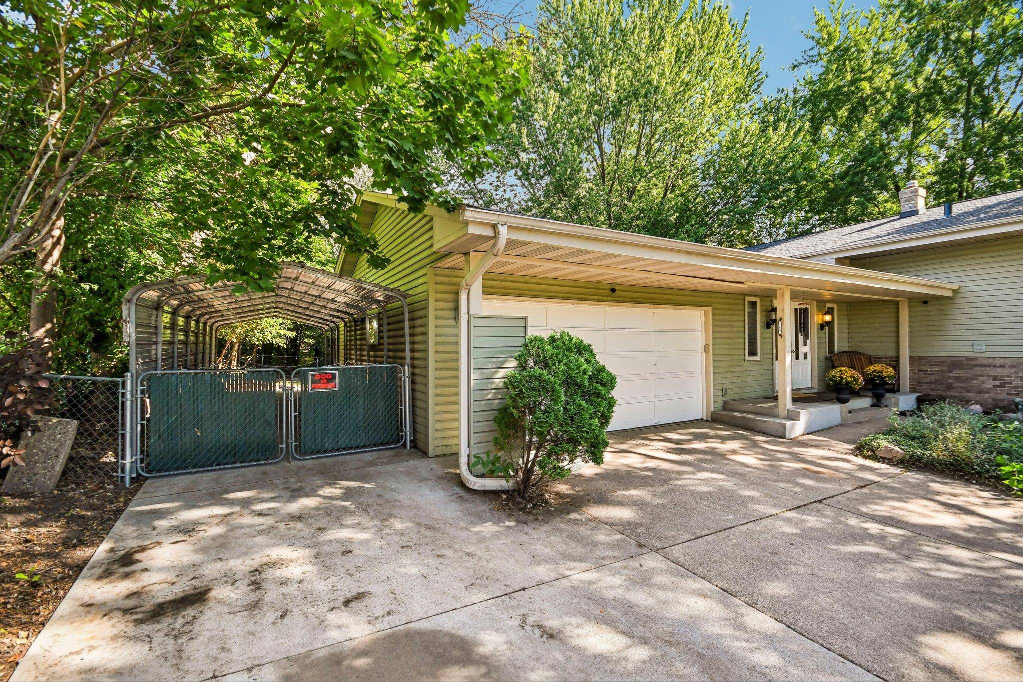 767 Eldridge AVE E, Maplewood, MN 55117