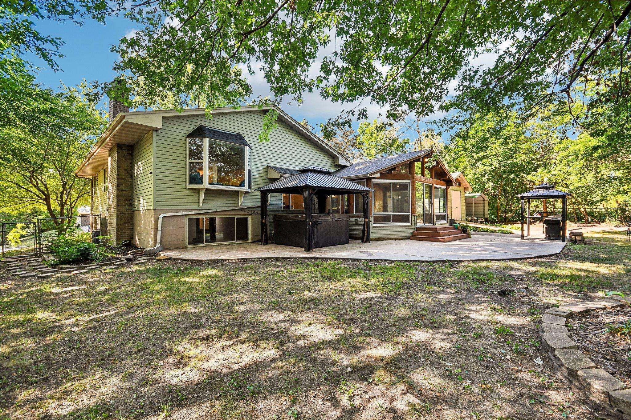 767 Eldridge AVE E, Maplewood, MN 55117