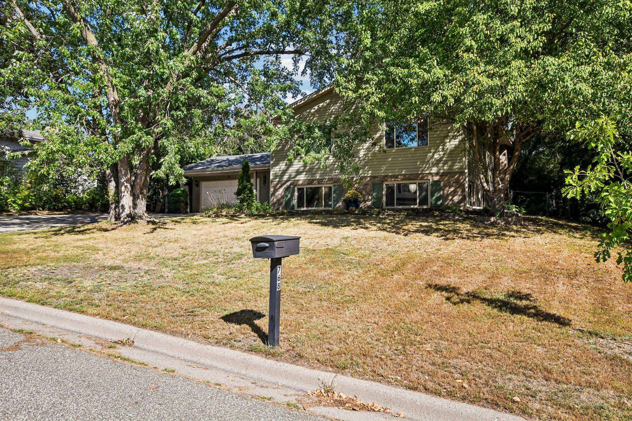 767 Eldridge AVE E, Maplewood, MN 55117