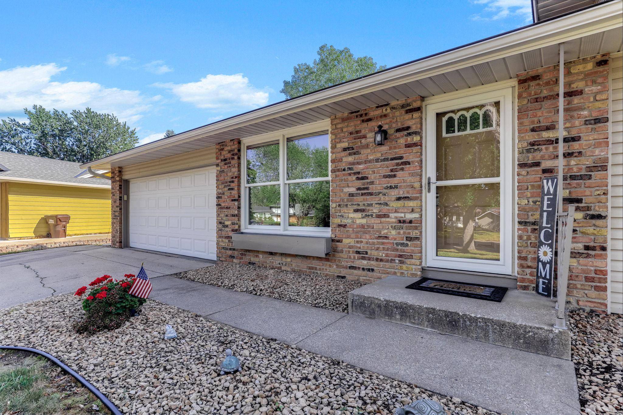 8419 Ivywood AVE S, Cottage Grove, MN 55016