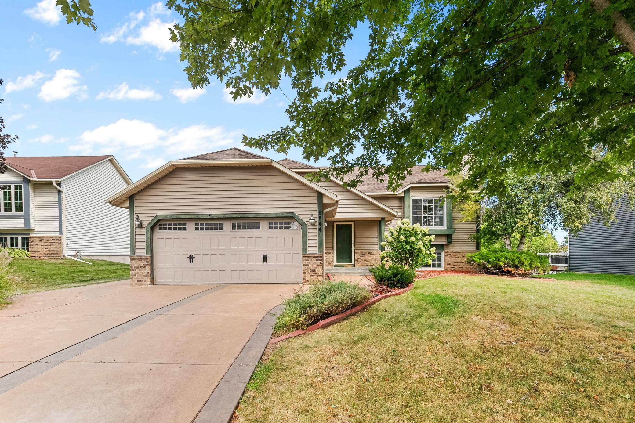 8844 Acadia RD, Woodbury, MN 55125