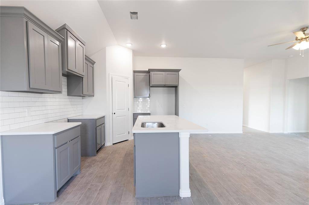 9217 NW 119th ST, Yukon, OK 73099