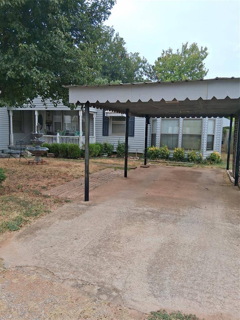 1223 W Oregon AVE, Chickasha, OK 73018