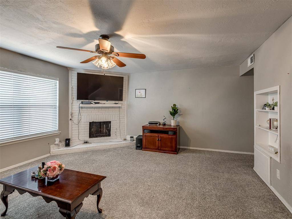 6742 N Meridian AVE, Oklahoma City, OK 73116