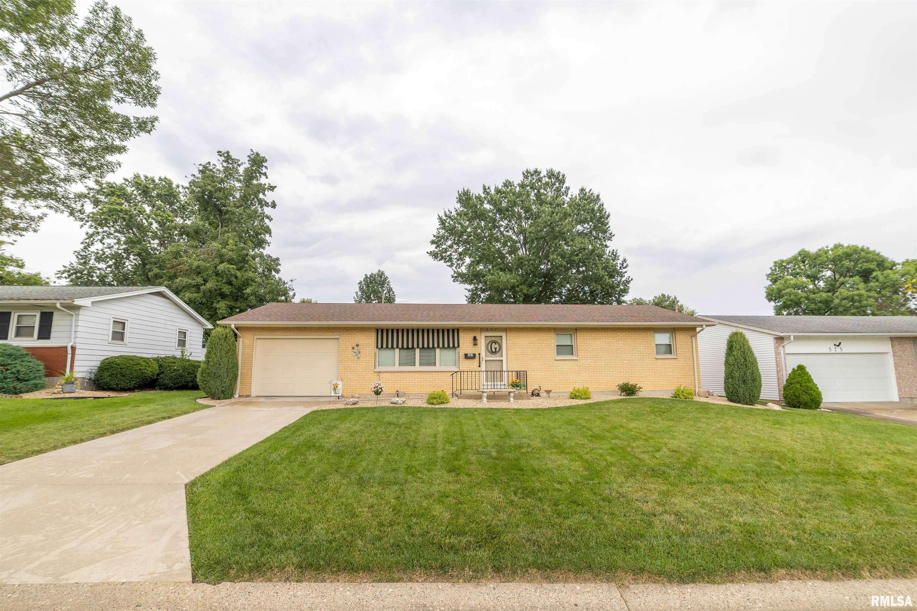 307 GLENDALE DR, Quincy, IL 62301