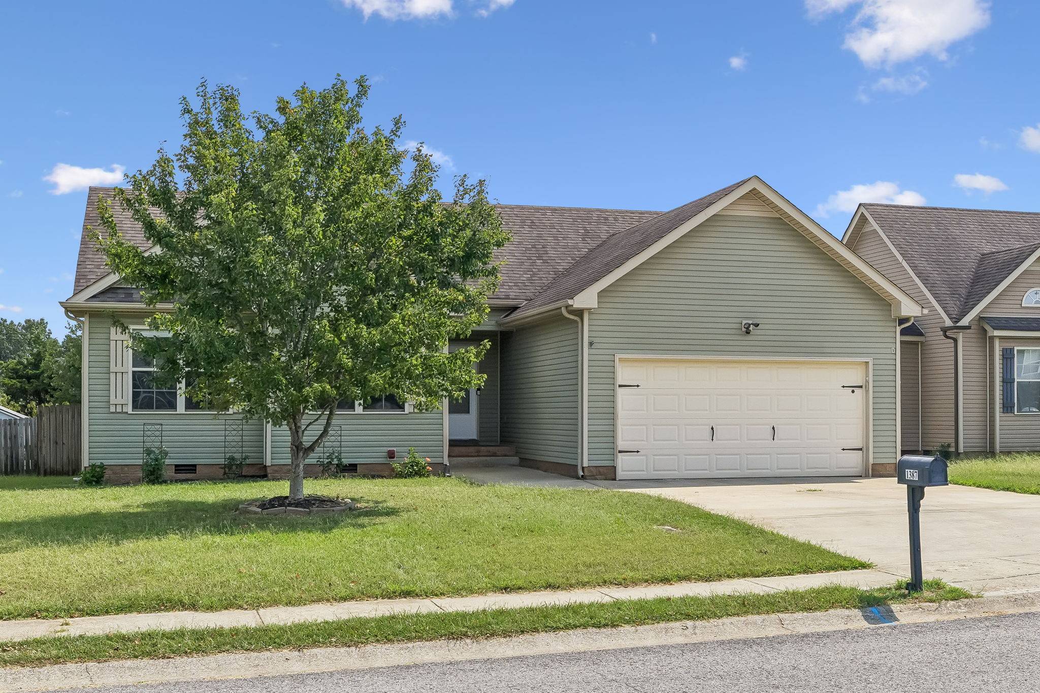1387 Whitt Ln, Clarksville, TN 37042