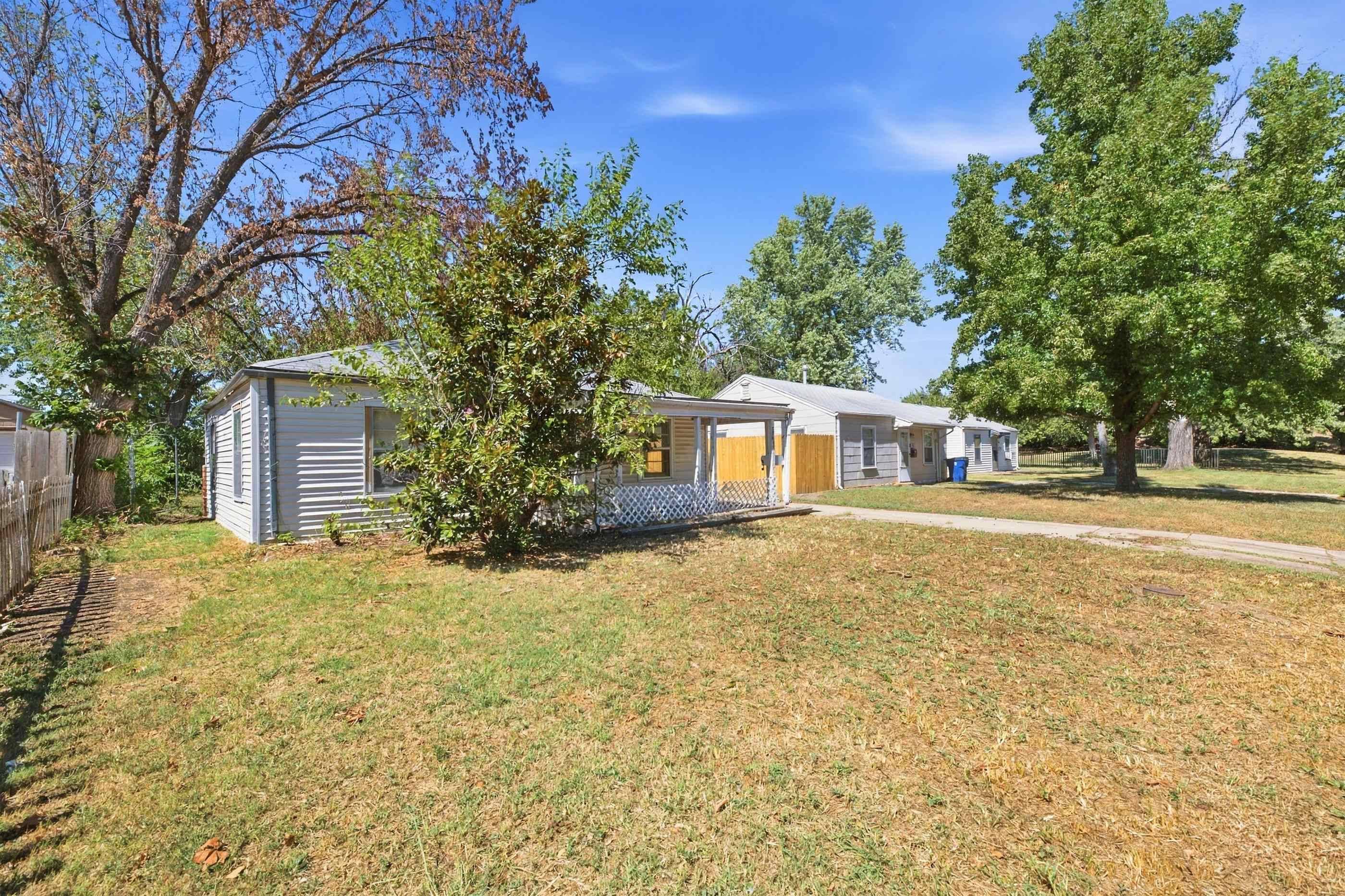 2027 S Madison Ave, Wichita, KS 67211