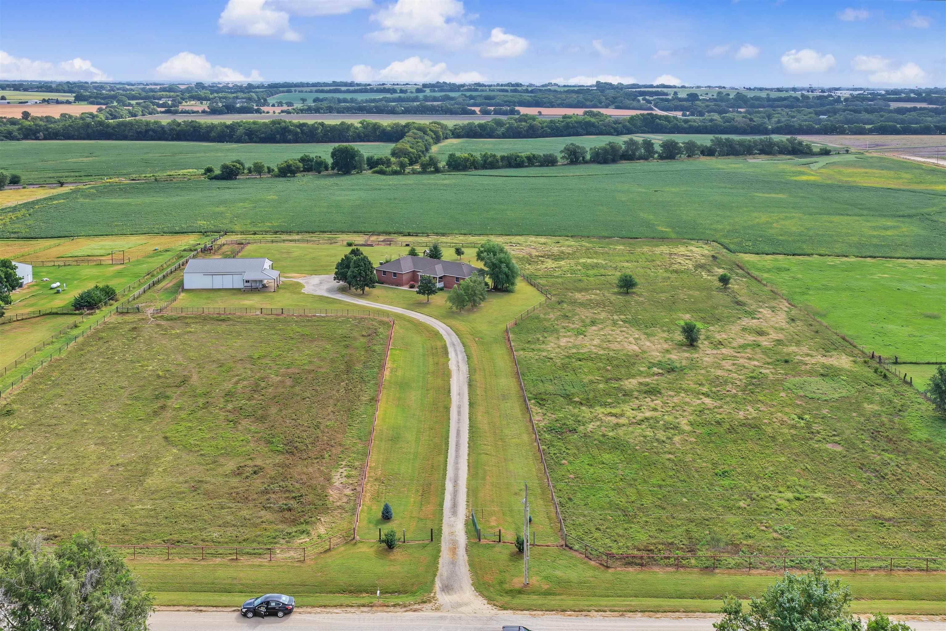 2418 Flag Rd, Abilene, KS 67410