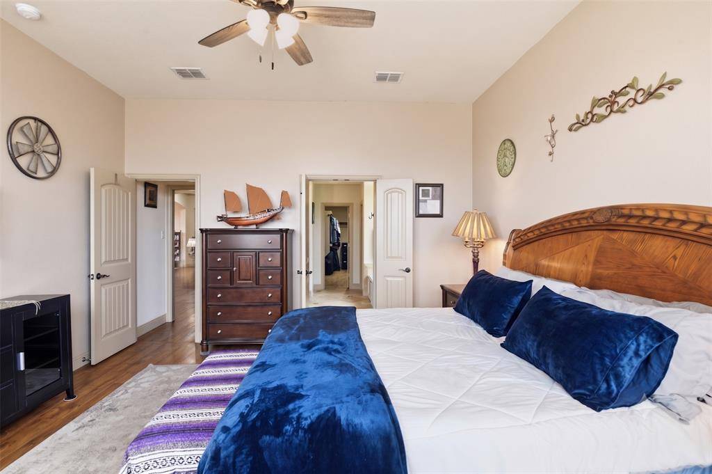 572 Louder Way, Fate, TX 75087