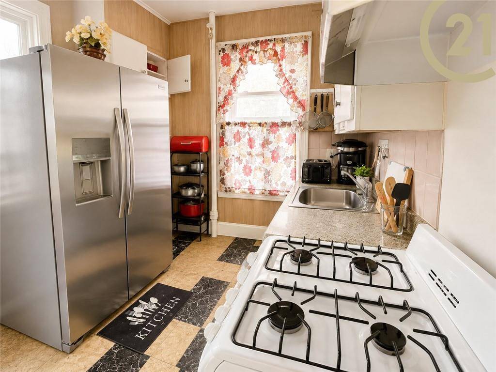 177-38 105th AVE, Jamaica, NY 11433
