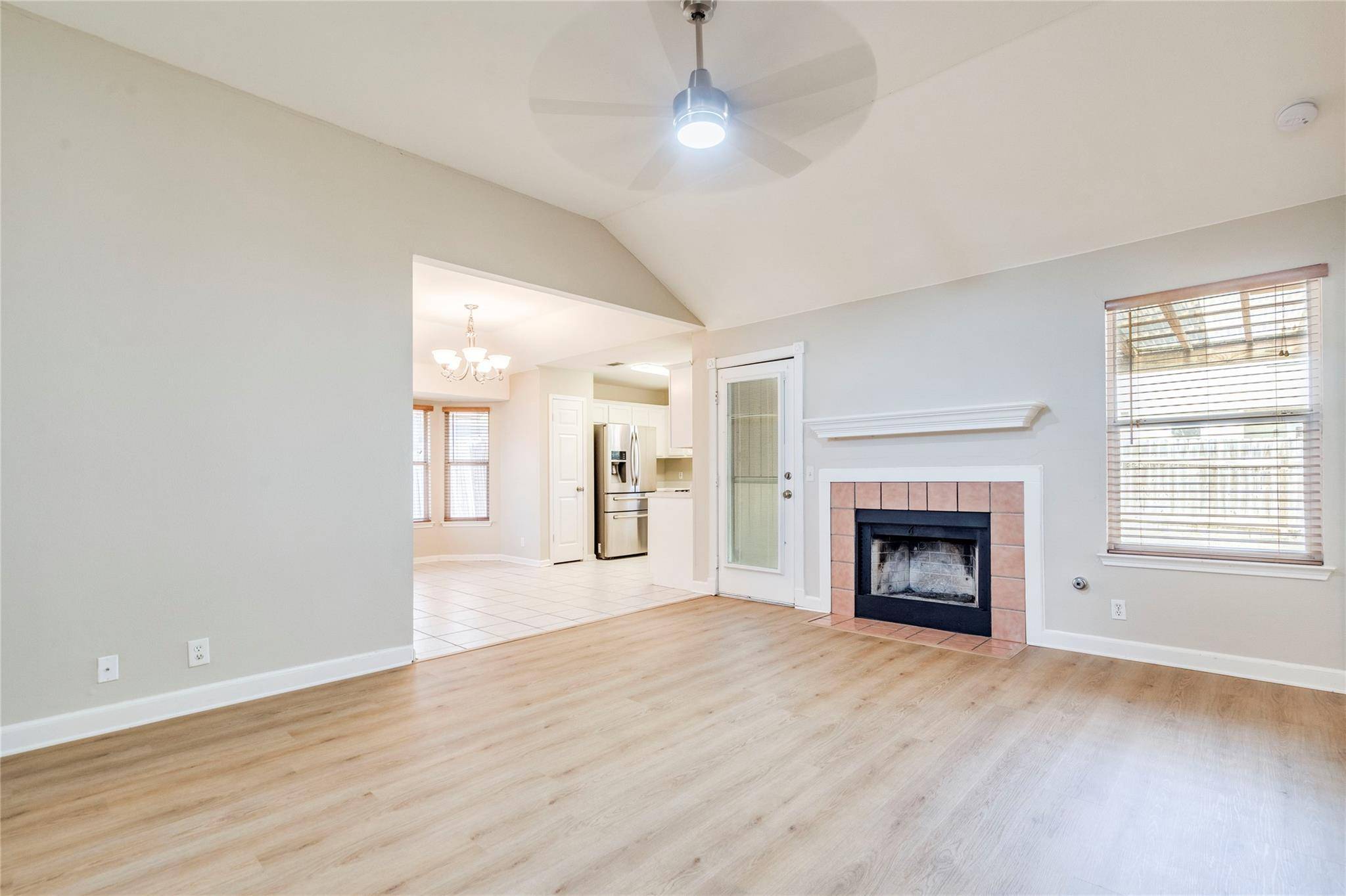 913 Jasmine TRL, Georgetown, TX 78626