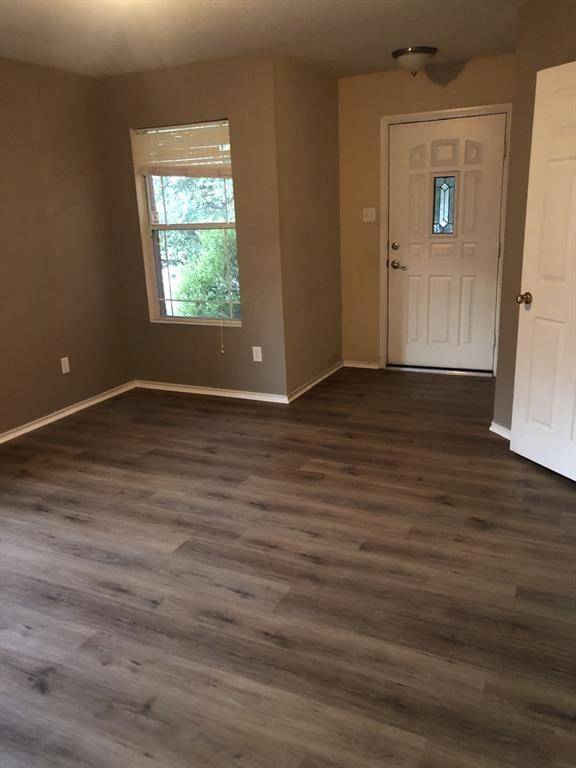 211 N Woodley RD, Leander, TX 78641