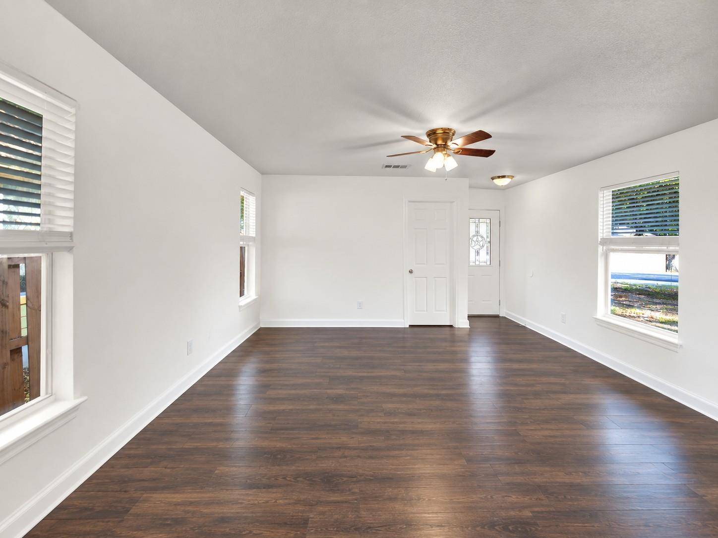 301 Armstrong ST, San Marcos, TX 78666
