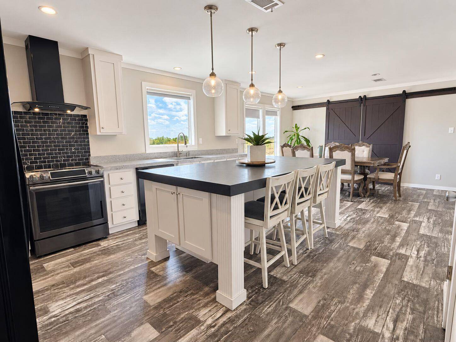 700 County Road 423 RD, Taylor, TX 76574