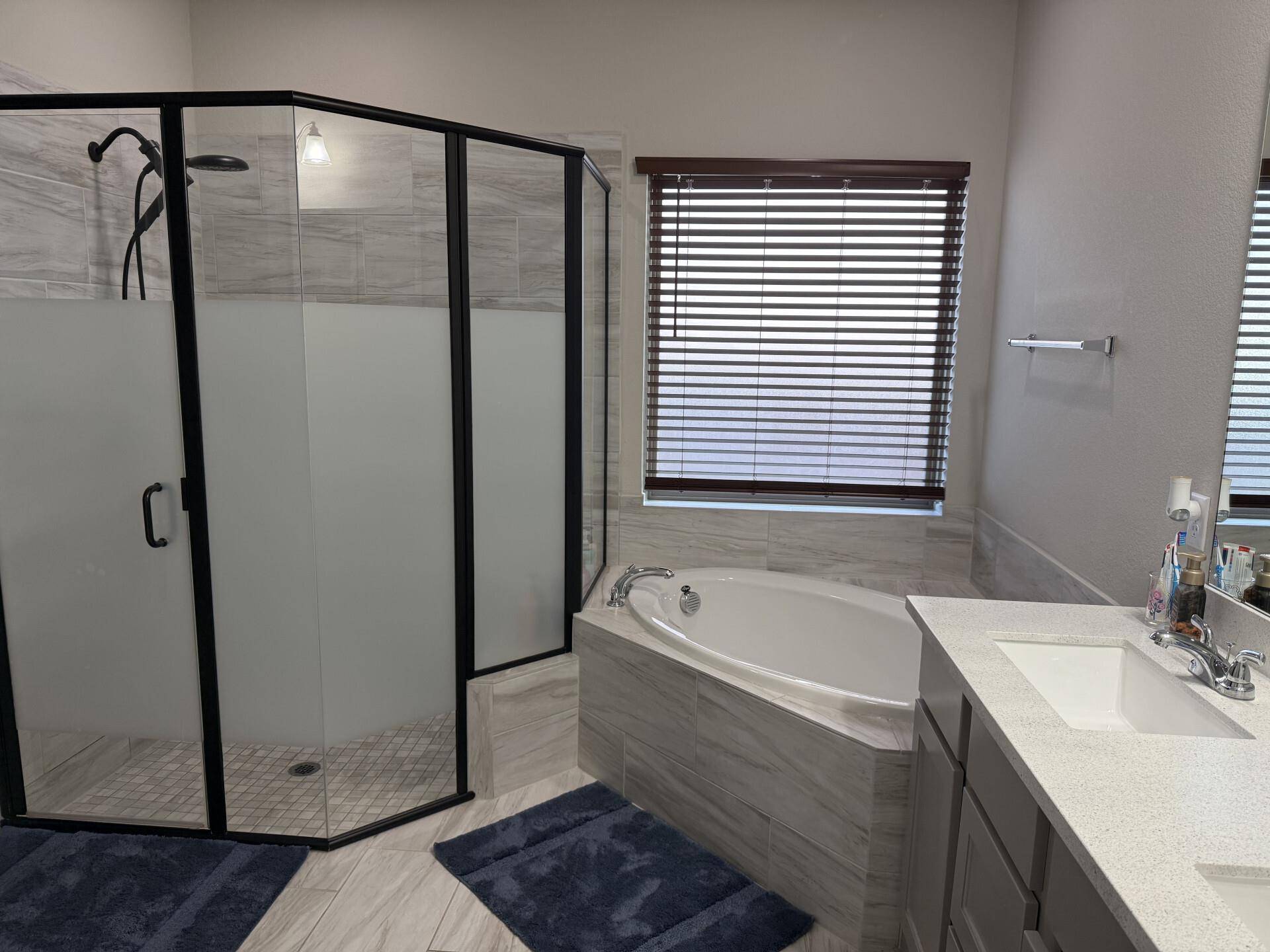 136 Ironbark BND, Bastrop, TX 78602