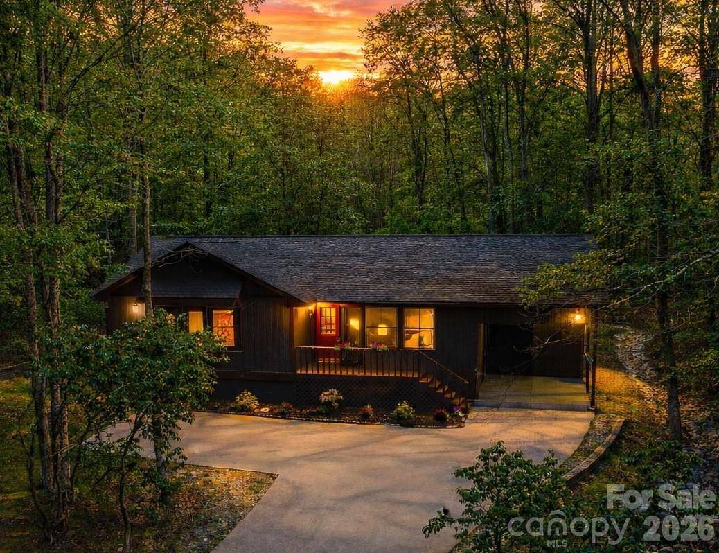 417 Soquili DR, Brevard, NC 28712