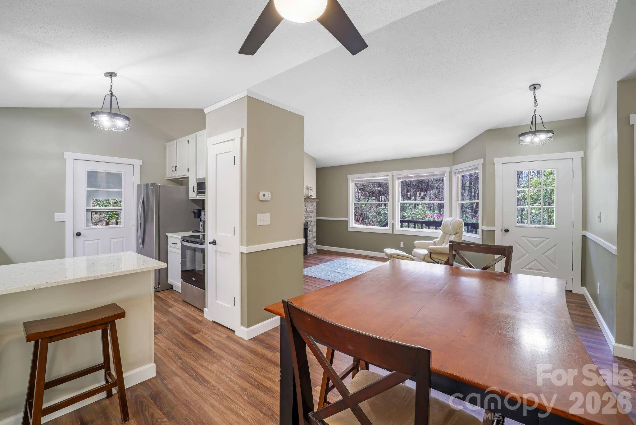 417 Soquili DR, Brevard, NC 28712