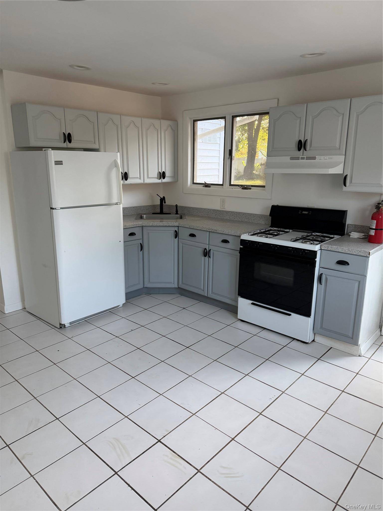 23 Dianne AVE, Centereach, NY 11720