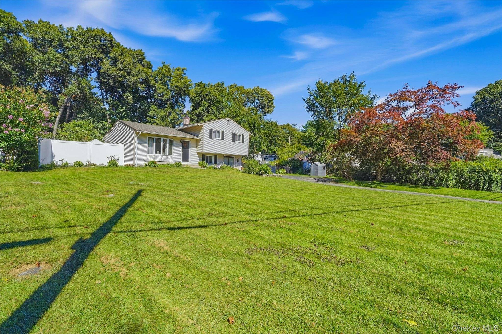 535 Westbrook DR, Cortlandt Manor, NY 10567