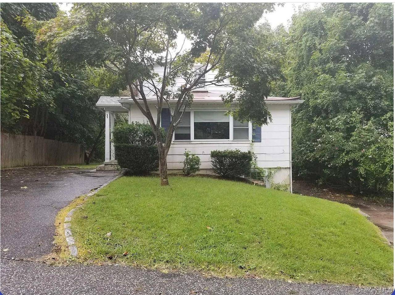 62 Satinwood RD, Rocky Point, NY 11778