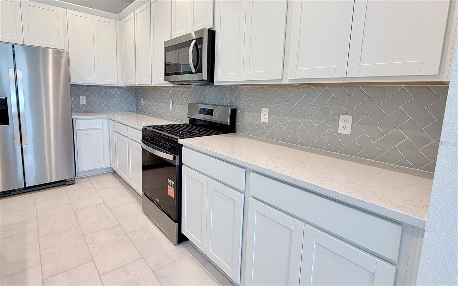 6736 SPOTTED EAGLE LOOP, Howey In The Hills, FL 34737