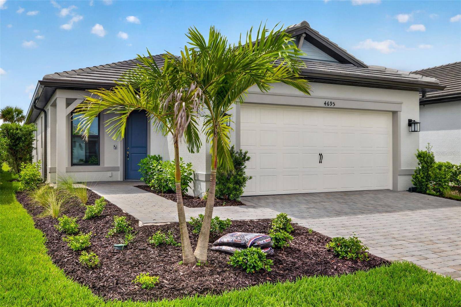 4695 BLUE STAR CT, North Port, FL 34289