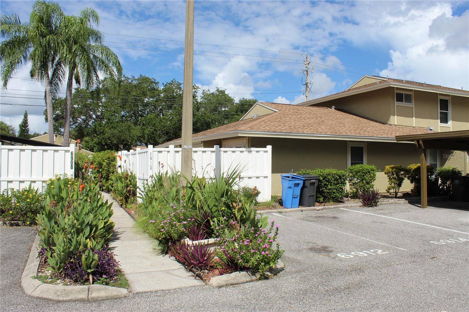6912 EL CENTRO CT #1, Tampa, FL 33634