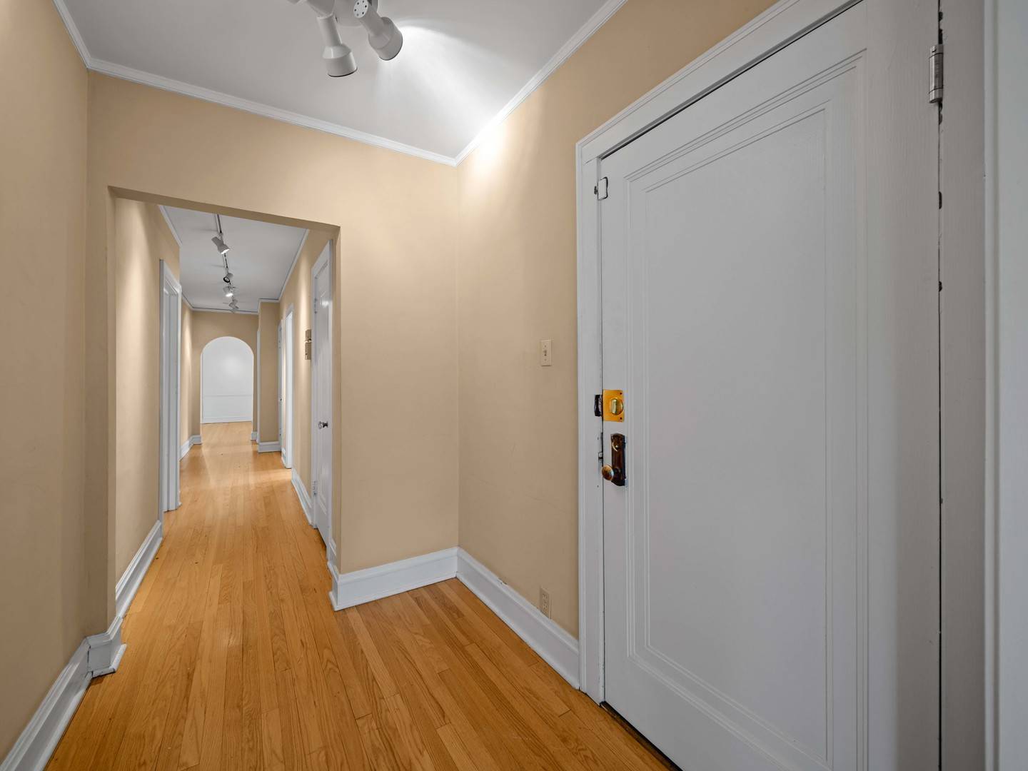 1016 Austin ST, Evanston, IL 60202