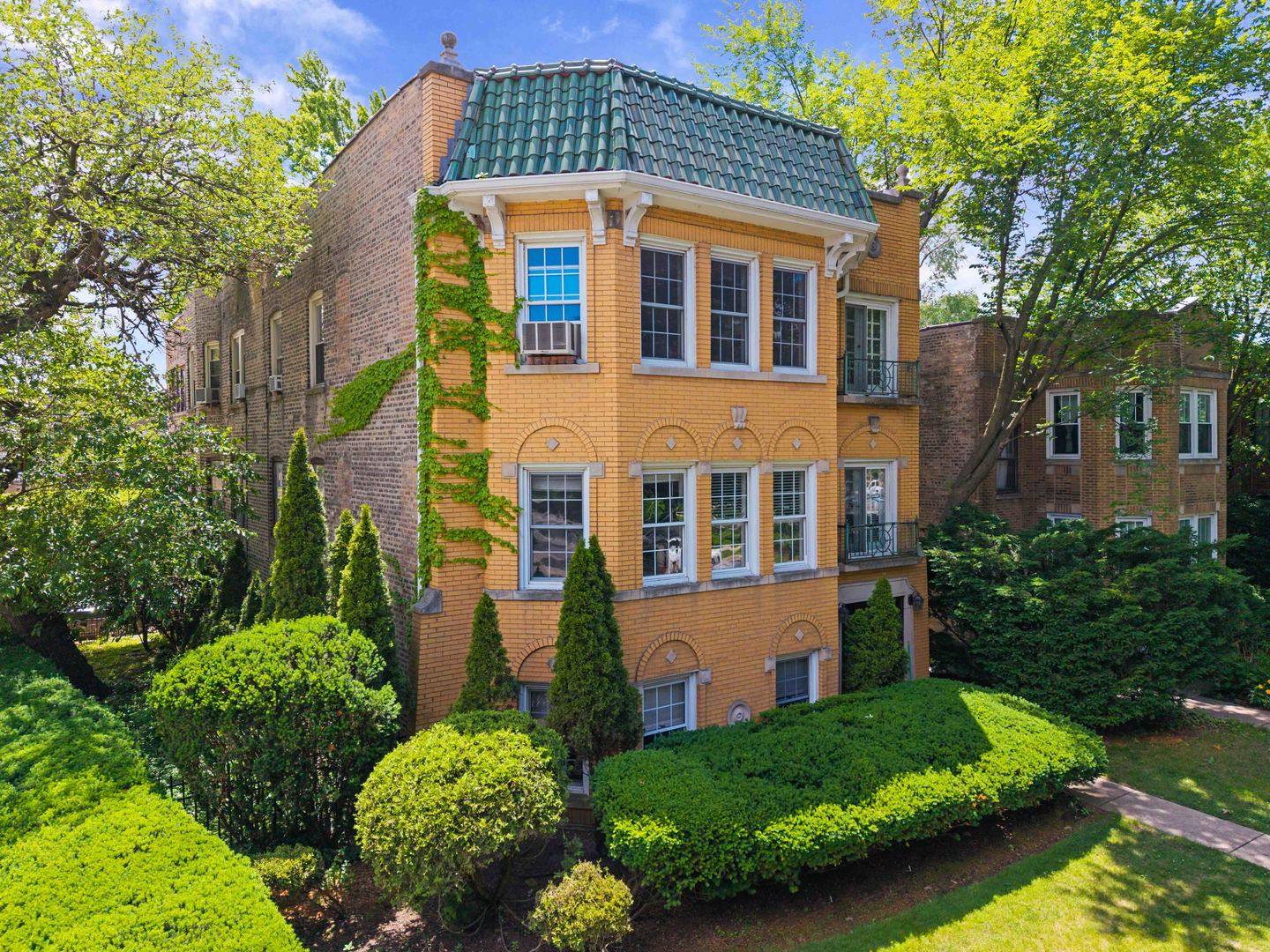 1016 Austin ST, Evanston, IL 60202