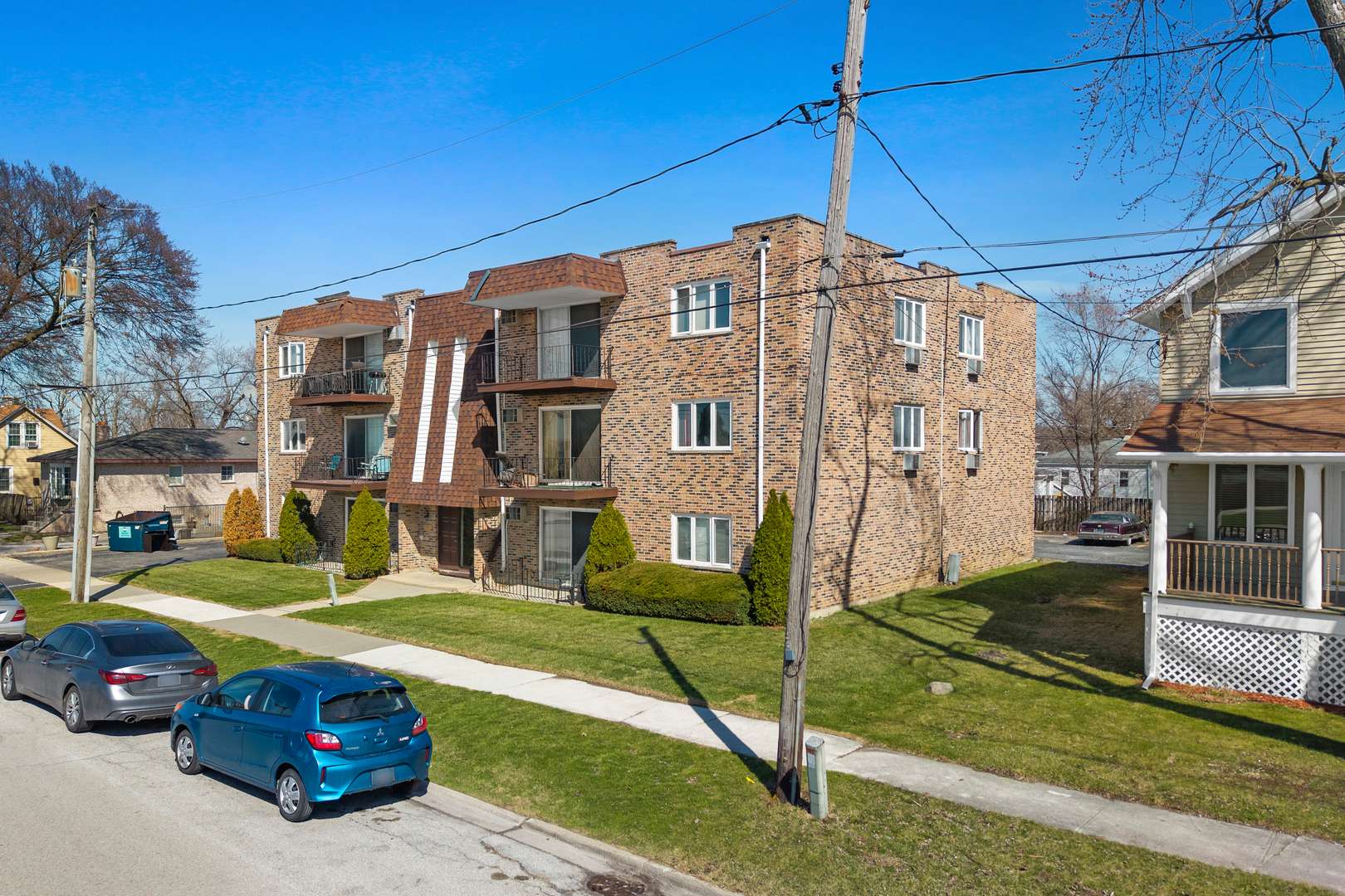 103 E Eleanor ST, Thornton, IL 60476