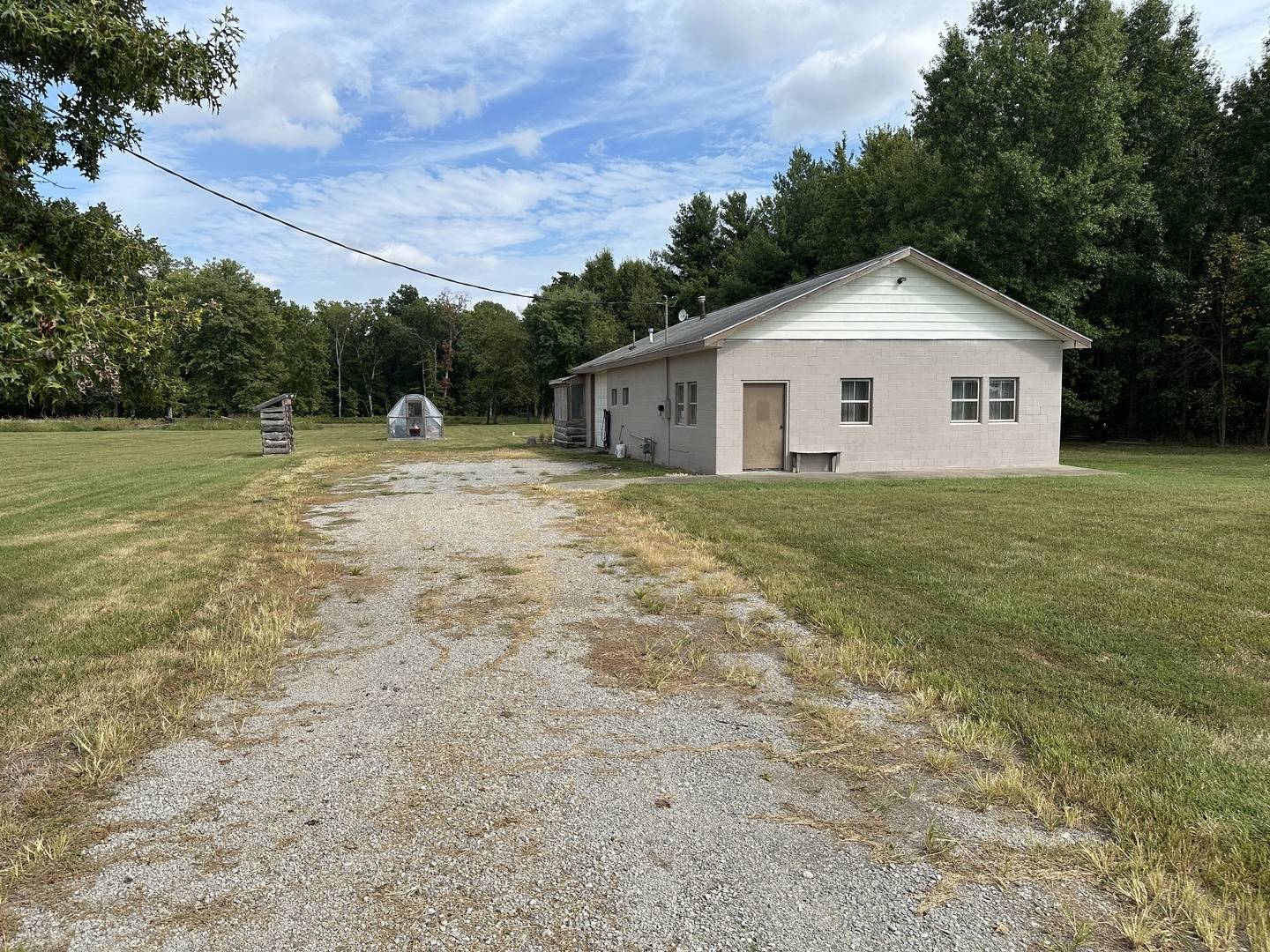 348 state rte 37 Route, Kell, IL 62853