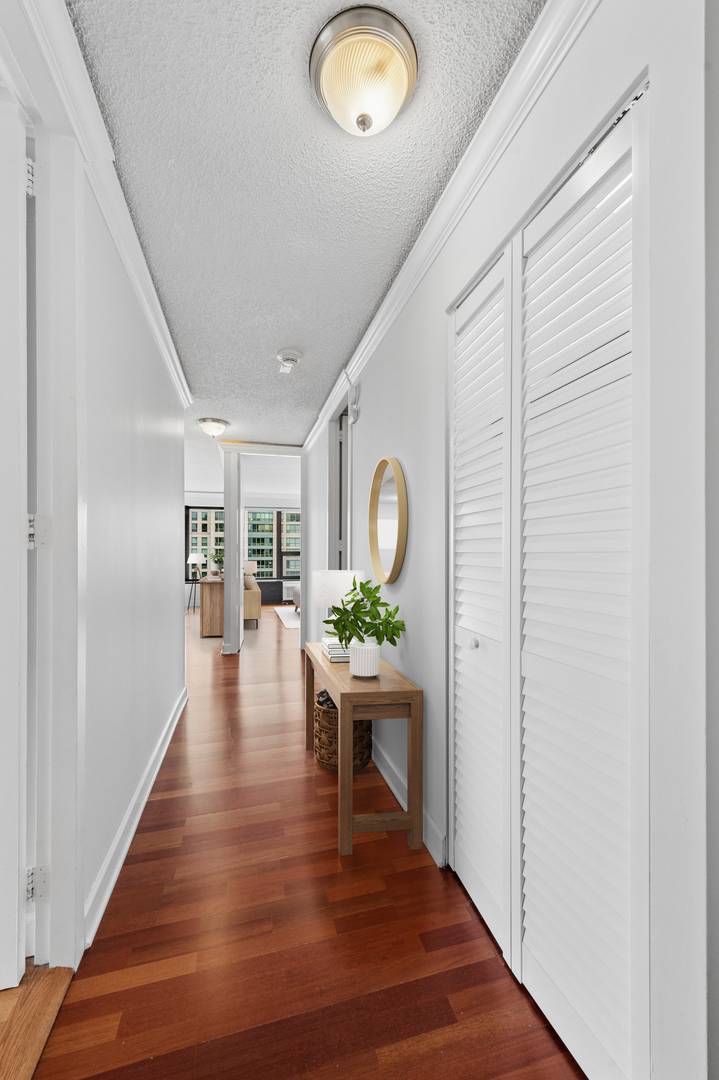 30 E Huron ST #5009, Chicago, IL 60611