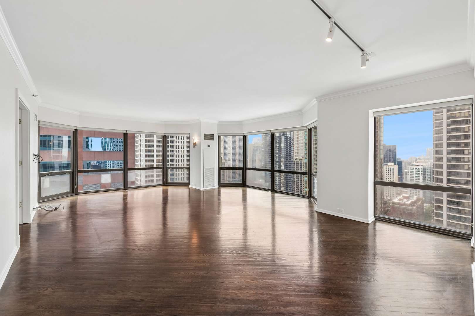 100 E Huron ST #1906, Chicago, IL 60611