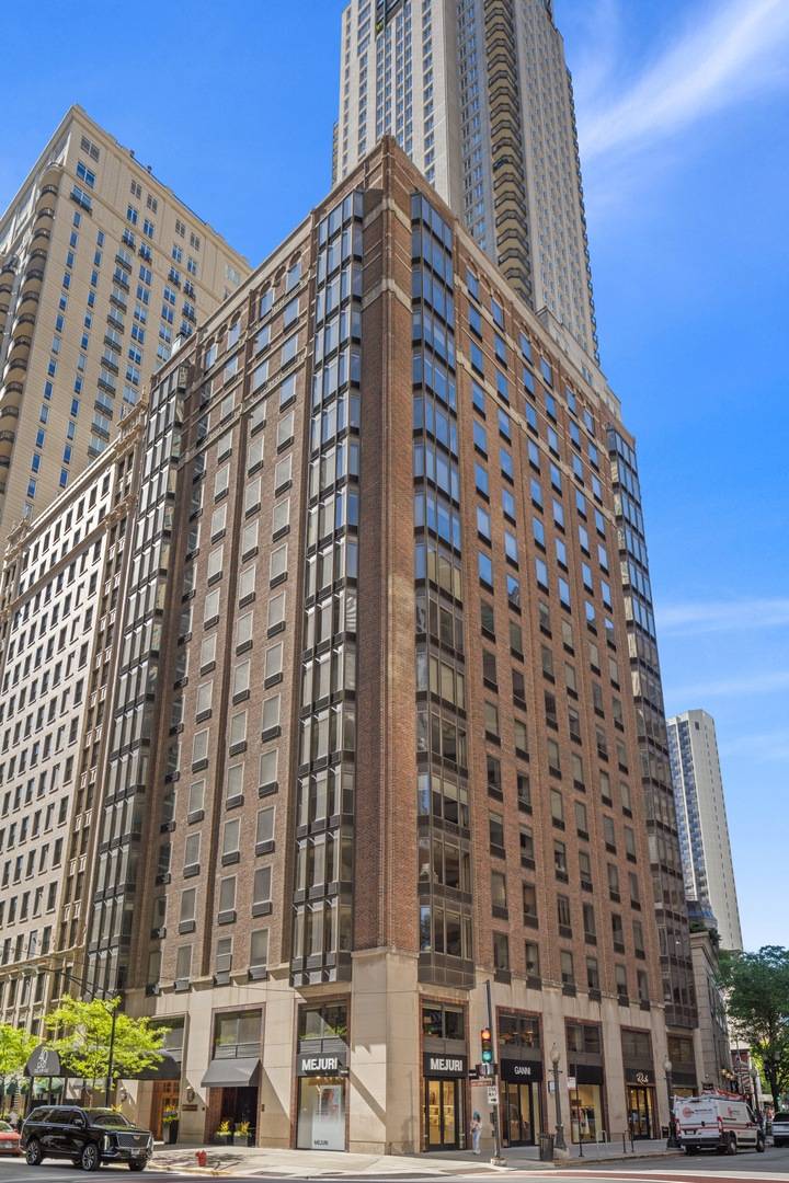 40 E Delaware PL #1502, Chicago, IL 60611