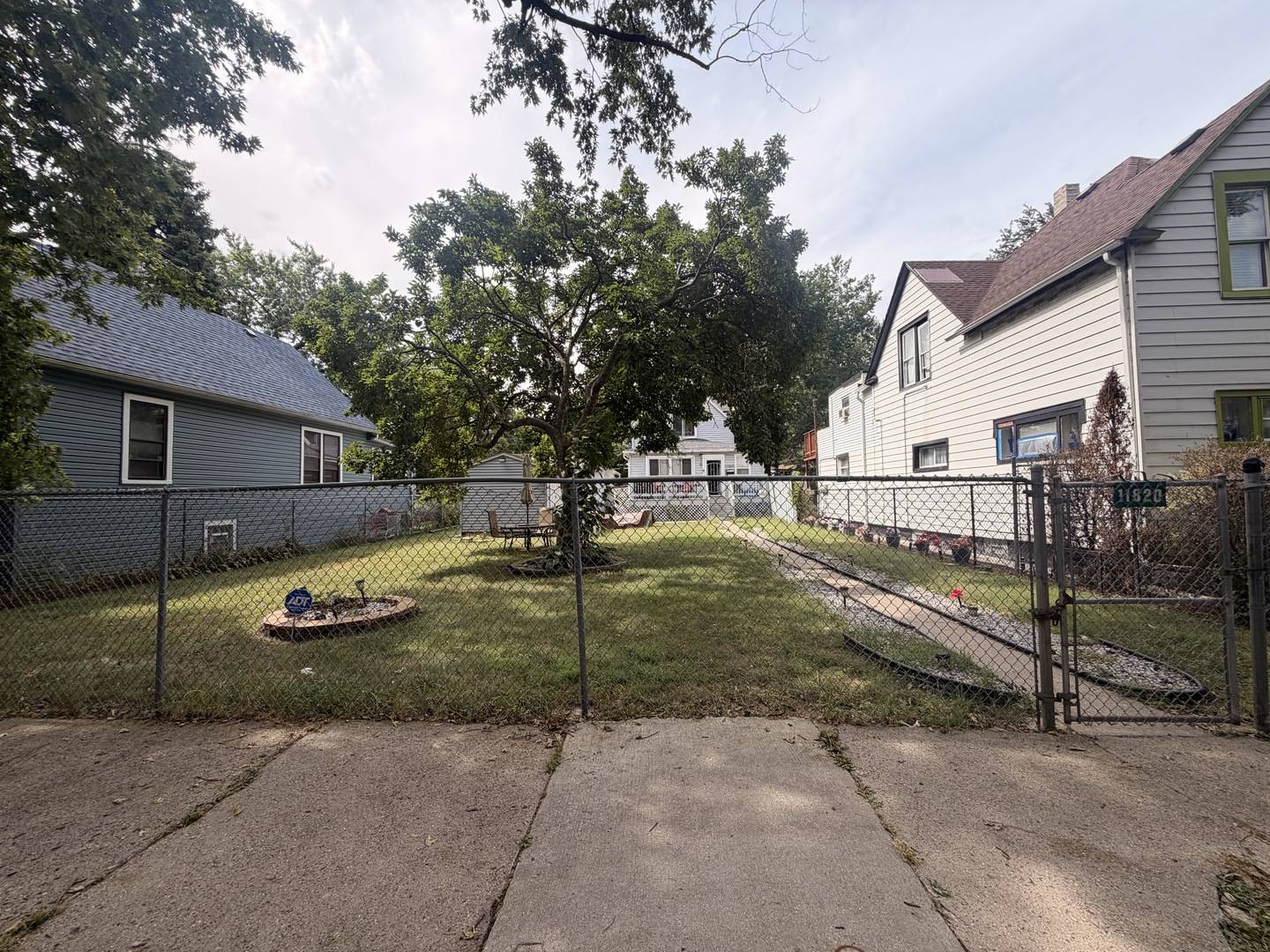 11820 S Harvard AVE, Chicago, IL 60628