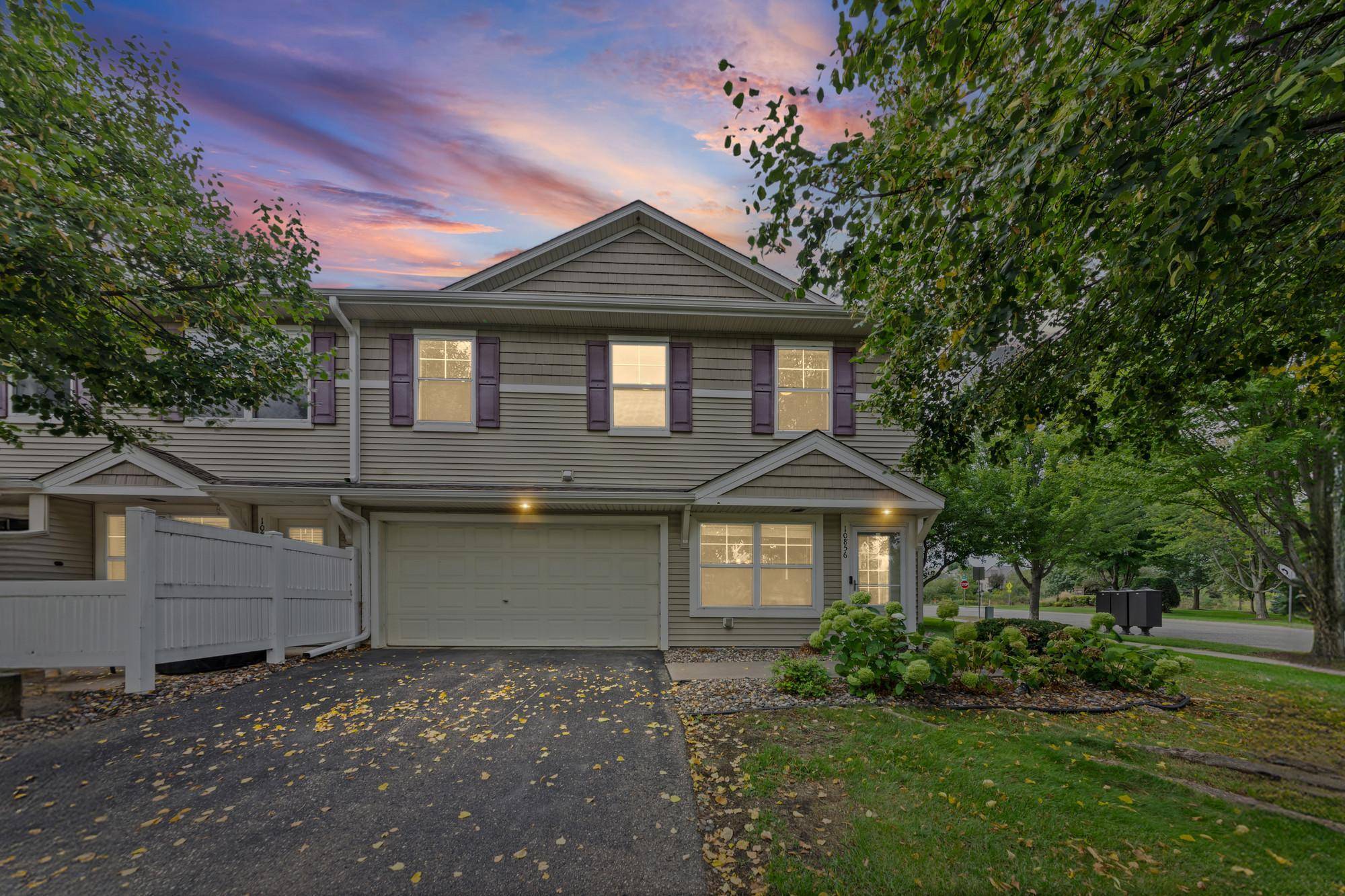 10856 Kingsfield LN, Woodbury, MN 55129