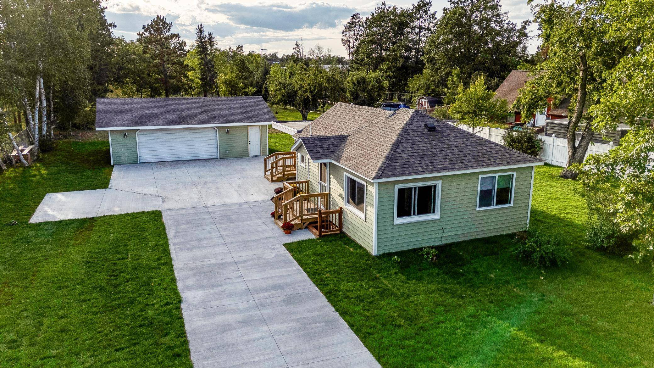 2011 Norton AVE NW, Bemidji, MN 56601