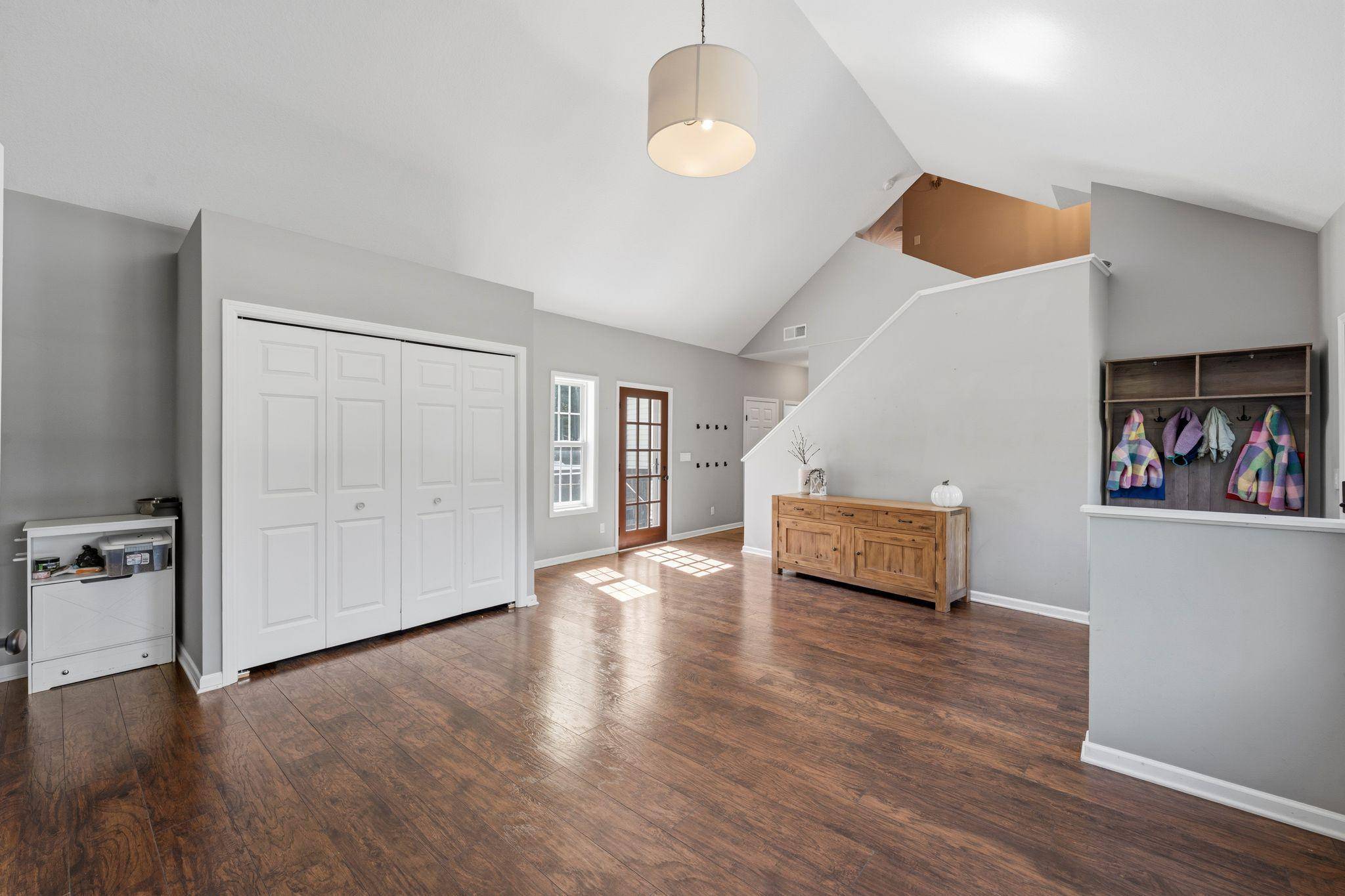 25745 Wild Rose LN, Excelsior, MN 55331