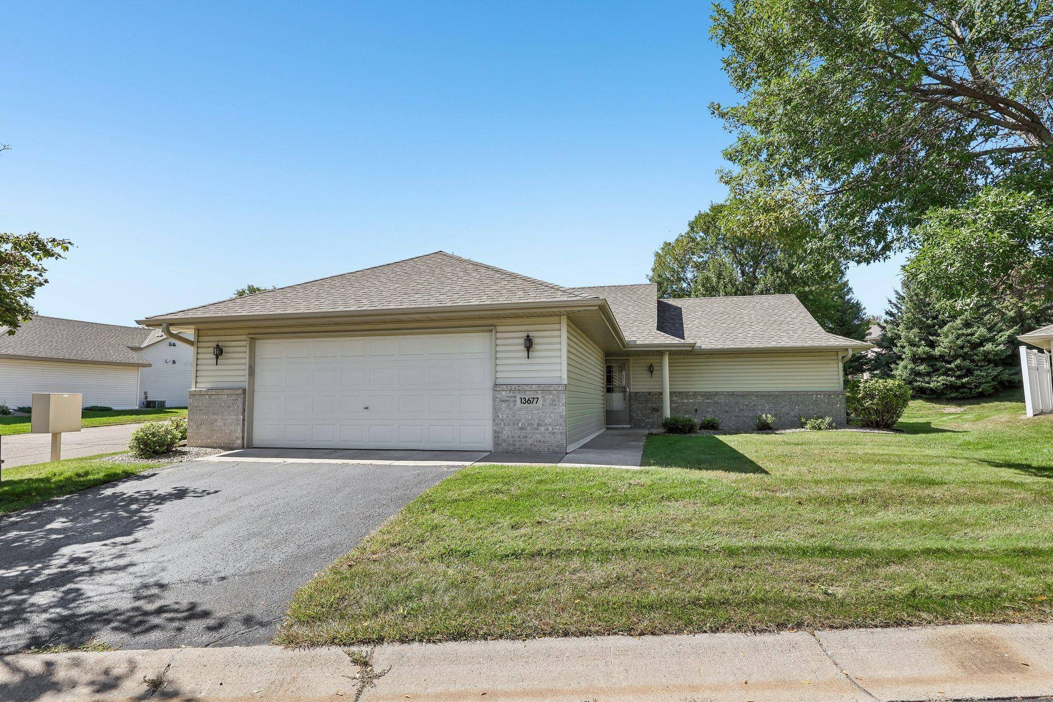 13677 Orchard LN, Rogers, MN 55374