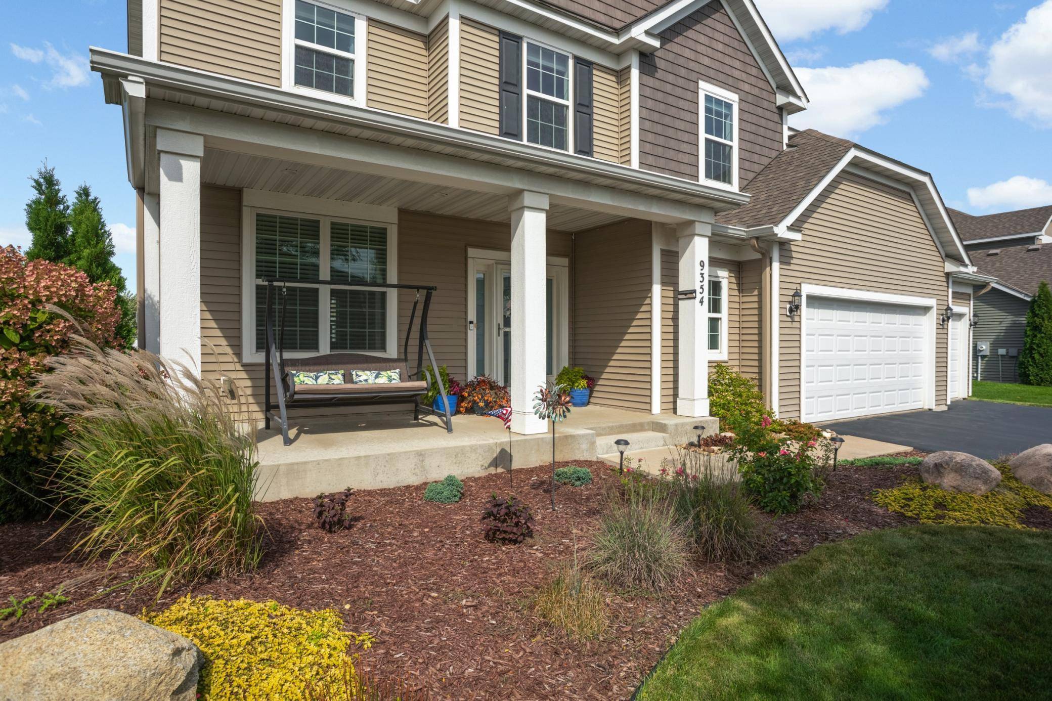 9354 Summerlin RD, Woodbury, MN 55129