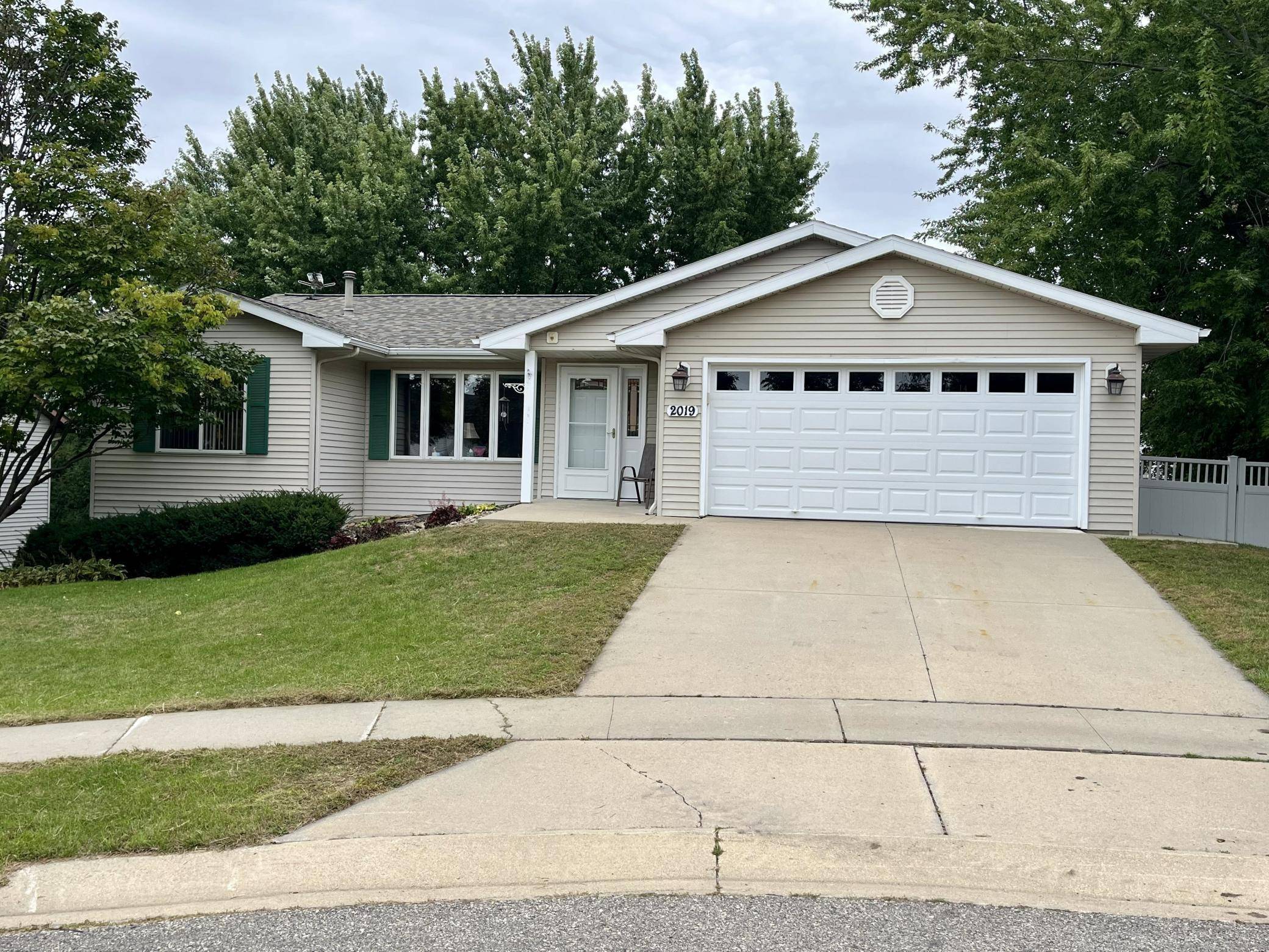 2019 26th ST SE, Rochester, MN 55904